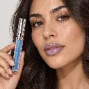 hy-lp-gls-0009-sapphire-silk-lip-gloss-blue-1060-wear.webp