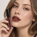 hy-lp-gls-0014-wine-spell-lip-gloss-burgundy-1065-wear.webp