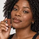 hy-lp-gls-0034-umber-portrait-lip-gloss-cocoa-1085-wear.webp
