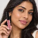hy-lp-liq-0009-rosy-allure-liquid-lipstick-rose-1665-wear.webp
