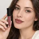 hy-lp-liq-0035-rosette-refrain-liquid-lipstick-rose-brown-1721-wear.webp
