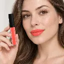 hy-lp-liq-0071-coral-promise-liquid-lipstick-bright-coral-1787-wear.webp