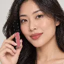 hy-lp-liq-0074-peony-spark-liquid-lipstick-rose-1790-wear.webp