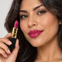 hy-lp-lst-0043-daybreak-verse-lipstick-fuchsia-1167-wear.webp