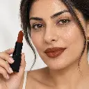 hy-lp-lst-0051-amber-kiss-lipstick-rust-brown-1175-wear.webp
