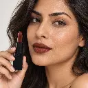 hy-lp-lst-0087-sienna-wink-lipstick-brick-brown-1211-wear.webp