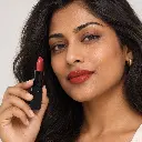 hy-lp-lst-0114-rouge-radiance-lipstick-warm-red-1358-wear.webp