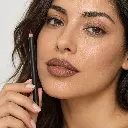 hy-lp-lnr-0018-tender-horizon-lip-liner-chocolate-1114-wear.webp
