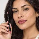 hy-lp-lnr-0024-flame-murmur-lip-liner-berry-1120-wear.webp